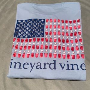 Vineyard vines beer cup flag